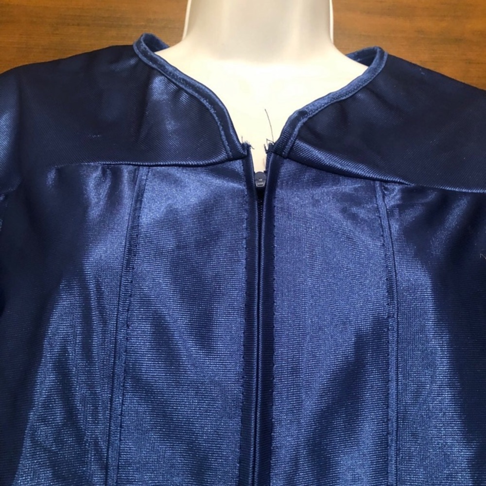 Graduation Gown - Picture 3 of 4